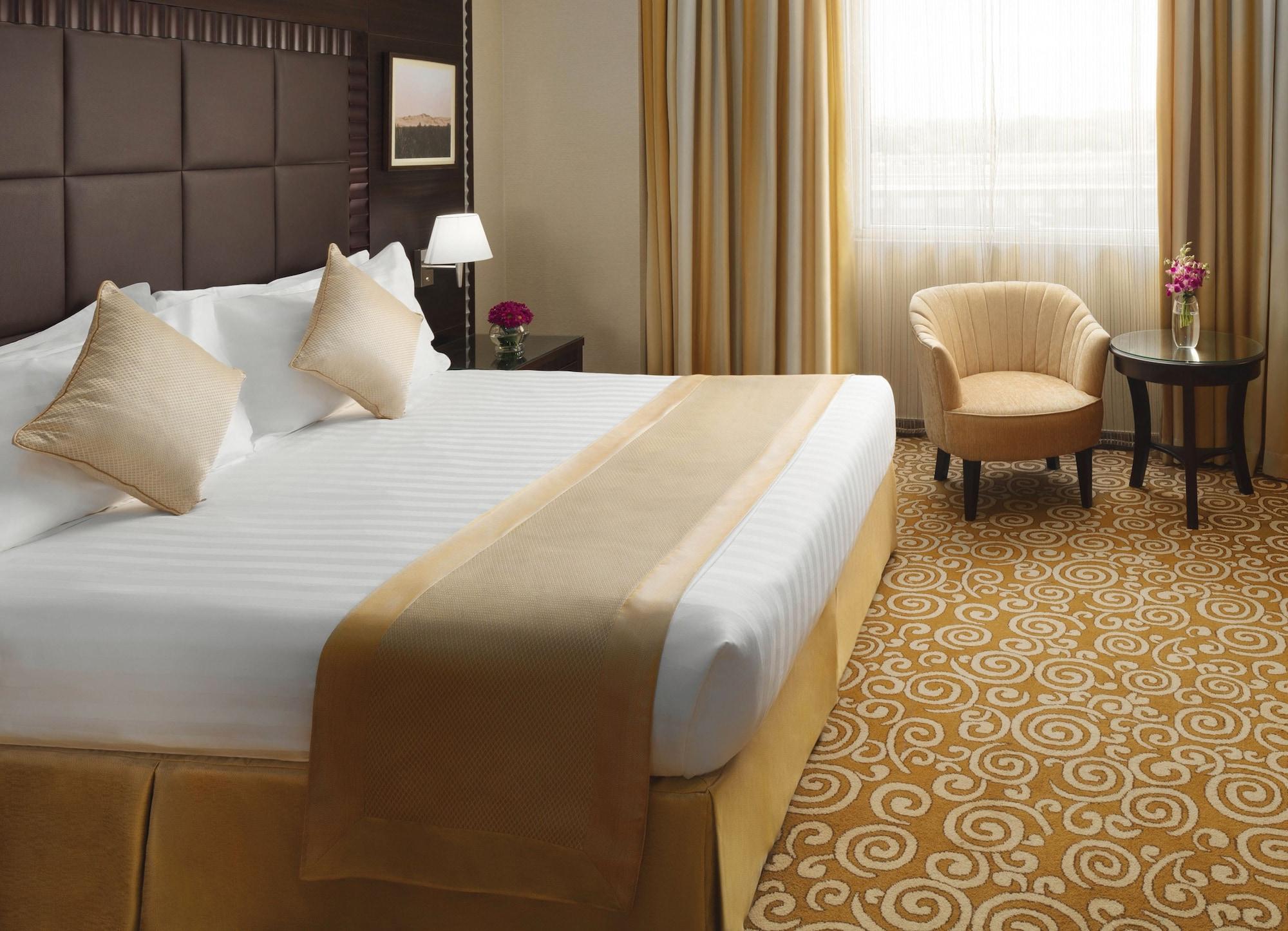 فندق موڤنبيك القصيم بريدة المظهر الخارجي الصورة A guest room at the hotel