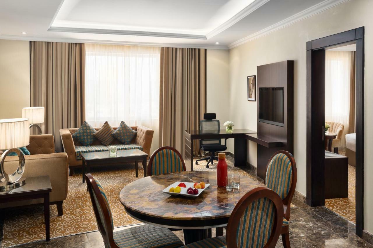 فندق موڤنبيك القصيم بريدة المظهر الخارجي الصورة Suite at the Taj Bengal